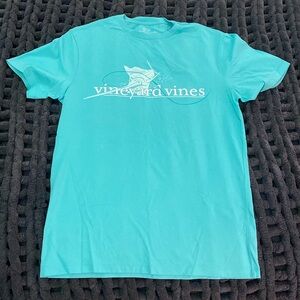 NWT men’s Vineyard vines tee